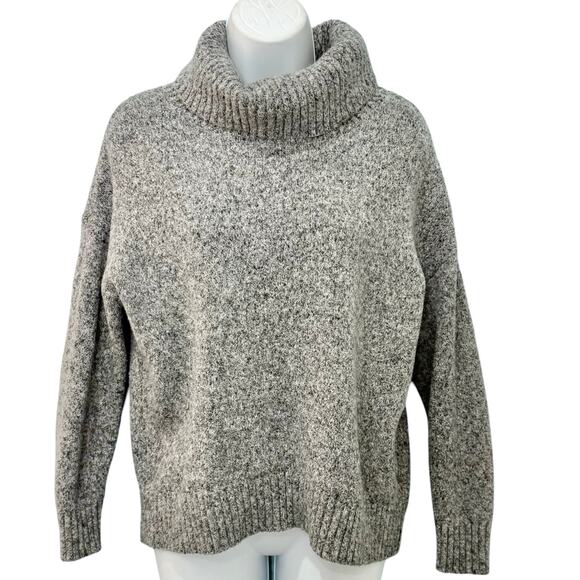 Old Navy Heather Gray Heavy Knit Ribbed Turtleneck Sweater size S Cozy Warm - Picture 1 of 8